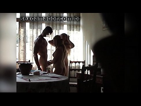 ❤️ Sexvänner bjuder in en gigantisk man och en trekant med honom ☑ Porno fb at sv.eviewporn-com.ru ﹏